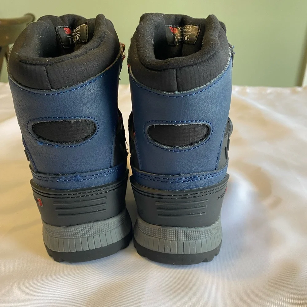 3M Thinsulate Kids Blue and Red Winter Boots